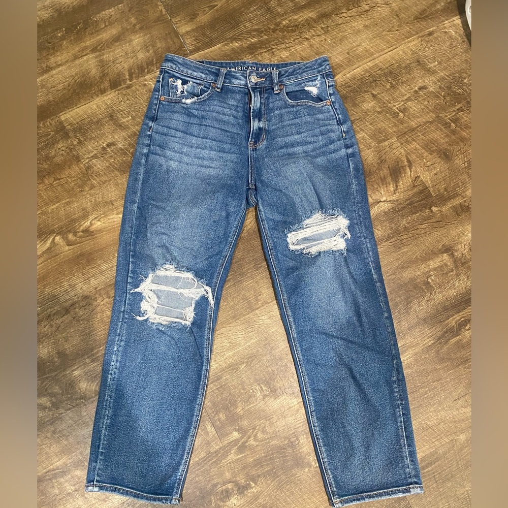 American Eagle size 8 mom straight jean stretch
